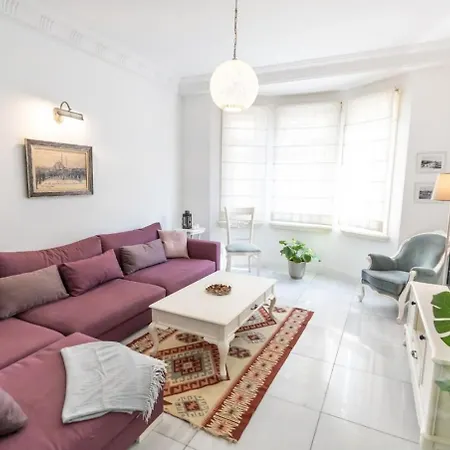 Cozy Getaway - Warmth And Comfort In The Istanbul