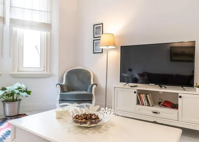 Apartamento Cozy Getaway - Warmth And Comfort In The